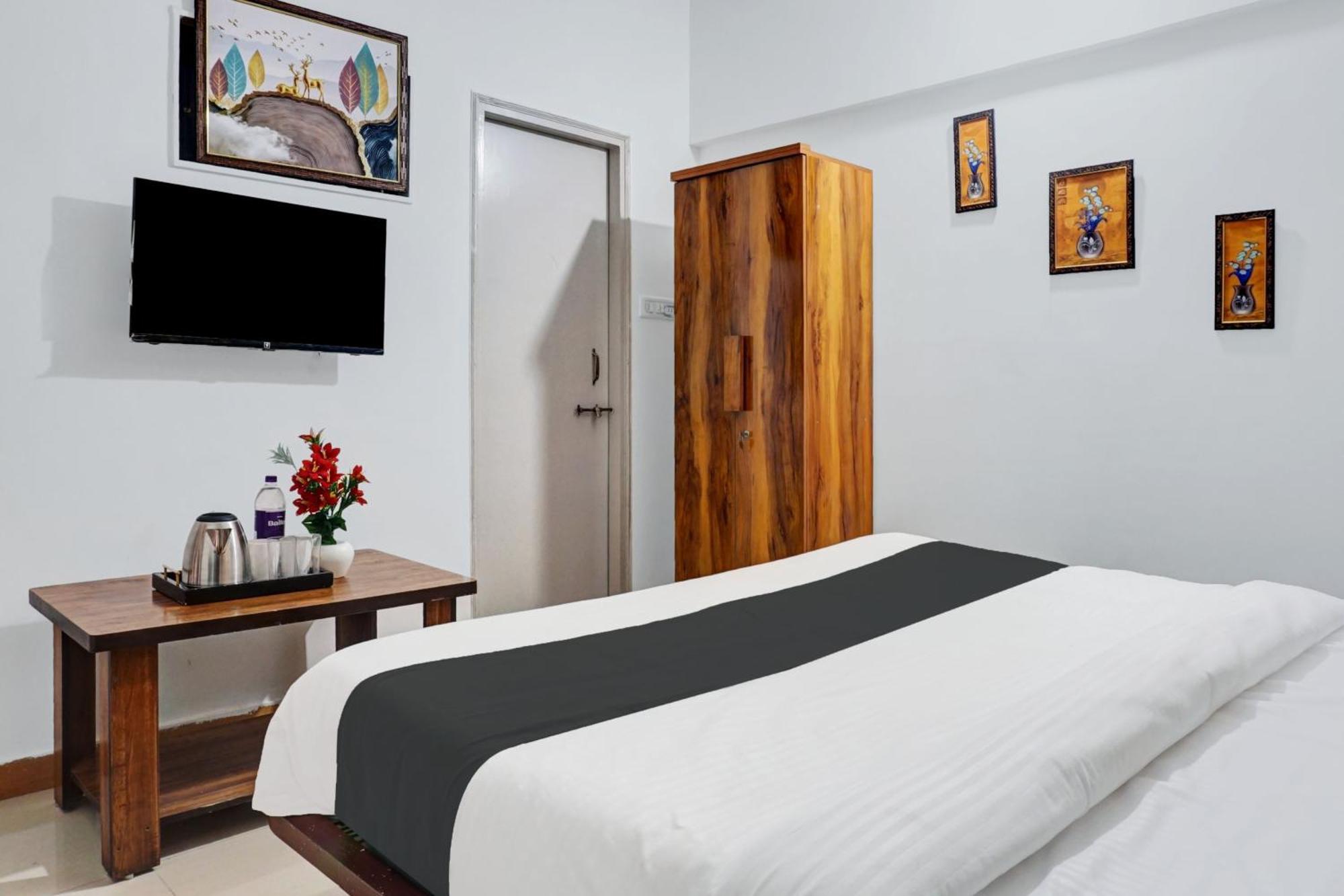 Hotel O Nisarg Villa Пуна Экстерьер фото