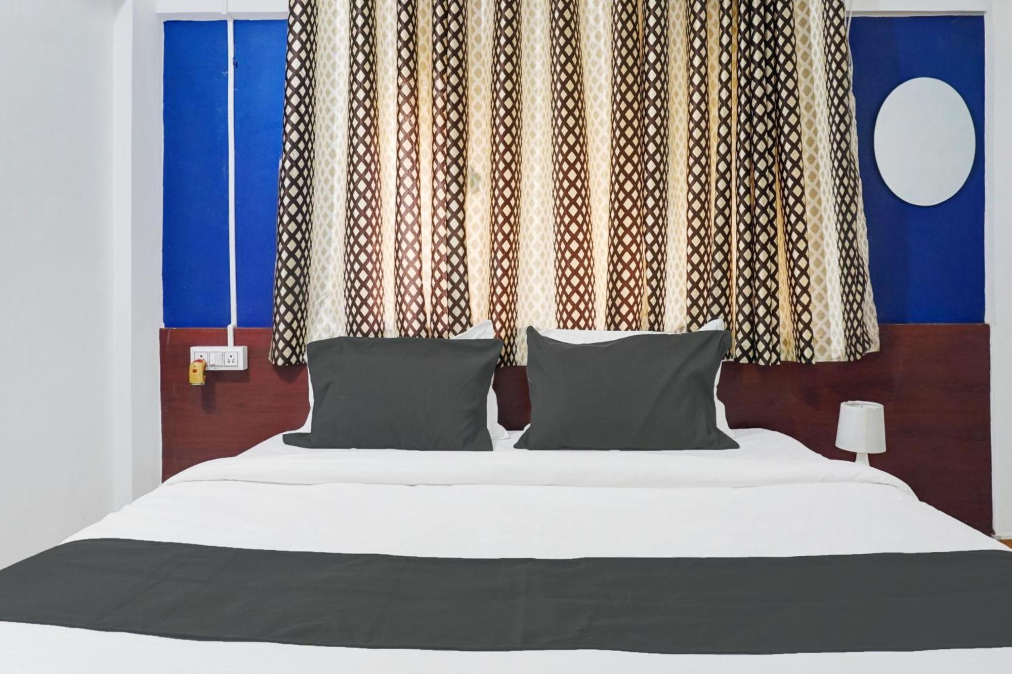Hotel O Nisarg Villa Пуна Экстерьер фото